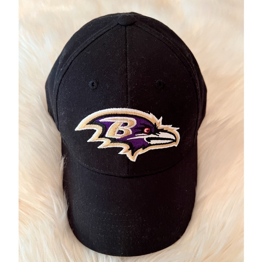 NFL Team Apparel Baltimore Ravens Black Cap, one size adjustable